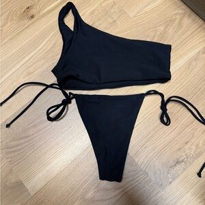 Skatie black sz Medium bikini